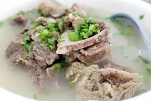 中国人吃羊不止羊肉汤，膻味十足也风味满分
